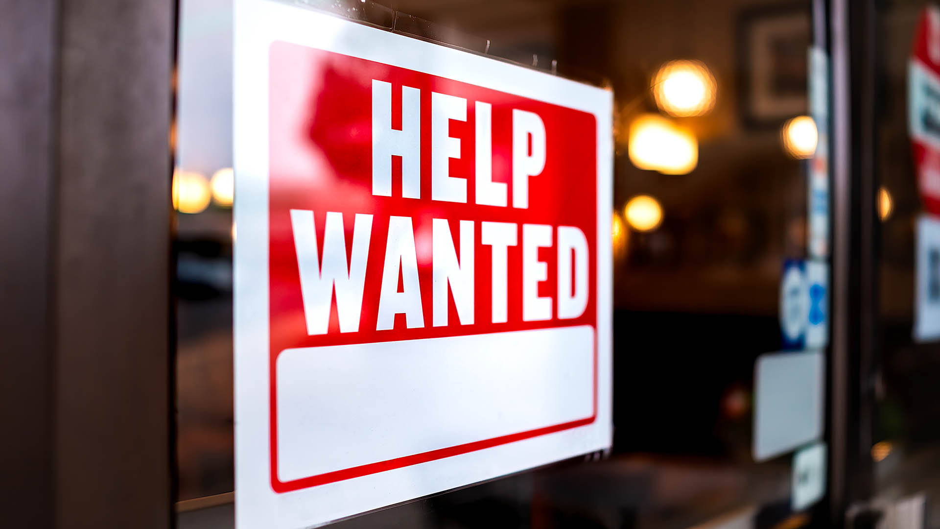 12 Ways to Minimize Restaurant Staff Turnover